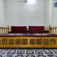 تخت سنتی چوبی