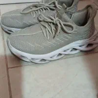 کتونی و شلوار