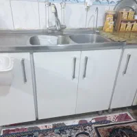 9متر کابینت فلزی در حد نو بدون خط وخش با هود وسنیک