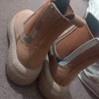 بوت|کیف، کفش، کمربند|شیراز, شیخ روزبهان|دیوار