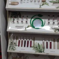 استند آرایشی