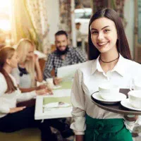 ویتر(سفارشگیر)کافه رستوران