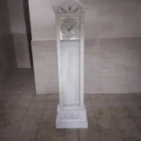 ساعت پایه دار