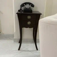 میز تلفن و تلفن انتیک