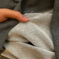 هودی و کلاه|لباس|مشهد, فلسطین|دیوار