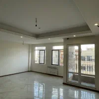۱۳۵ متر/فول امکانات/سالن سرتاسر پرده خور و غرق نور
