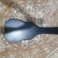 کیف گیتار چرمی و گیتار الکتریک