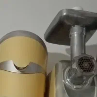 چرخ گوشت با آبمیوه گیر