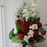 سبدگل رز بسیارزیباوپرکار