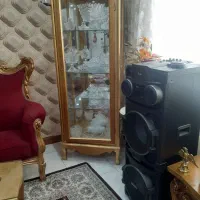 ویترین وچندتا وسیله دیگه