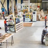 استخدام نیروی آقا