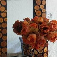 آیینه و گلدان