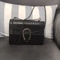 کیف|کیف، کفش، کمربند|پرند, فاز ۵|دیوار