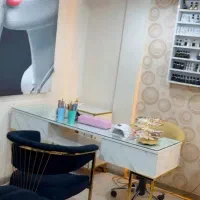 اجاره  میز ناخن در سالن زیبایی شهرری