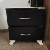 فروش فوری میز ناخن و لوازم چوبی.. حتما کپشن بخون