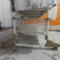 فروش گهواره|تخت و صندلی بچه|قم, پردیسان|دیوار