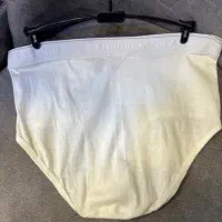 لباس زیرمردانه|لباس|قشم, |دیوار