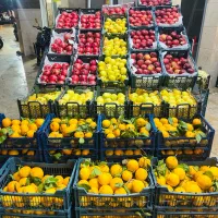 نیازمند به یک کارگرساده برای میوه فروشی