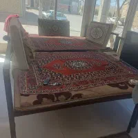 دو عدد تخت مخصوص رستوران سنتی