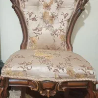 دو عدد صندلی  سالم و محکم در حد نو  یکی دو میلیون