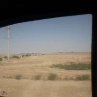 1000 متر زمین، هزار متر زمین