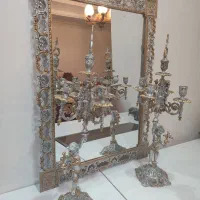 آیینه و شمعدان خارجی.