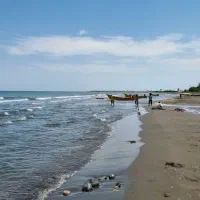زمین-235متری-تجاری-بر-خیابان-ساحلی-دیر