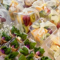 فینگرفود کوکی شکلات کیک پاپس کیک میوه دسر