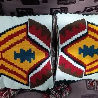 کوسن سنتی کار دست