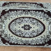 یک جفت پشتی مکعب مستطیلی به همراه کاور