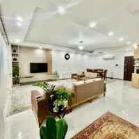 واحد ۲ خواب ۱۱۰ متری در خ.تهران