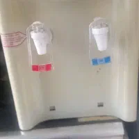 آبسردکن و لامپ مهتابی