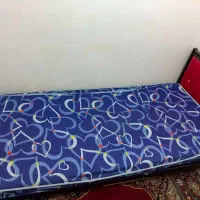 تخت تک نفره همراه با تشک در حد نو