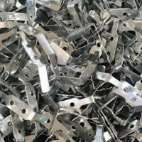 کارگر ساده در کارگاه صنعتی