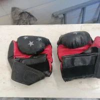 دستکش بوکس استاراسپورت کار کرده