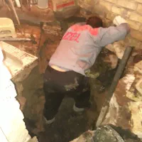 تخریب. تعمیرکف حمام سرویس بهداشتی.لوله کشی حفر چاه