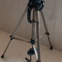 سه پایه دوربین