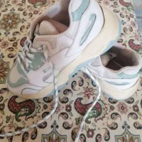 کفش کتونی راحت وزیبا|کیف، کفش، کمربند|گنبد کاووس, |دیوار