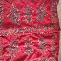 یک جفت رو پشتی رومخطع سوزن دوزی زیبا