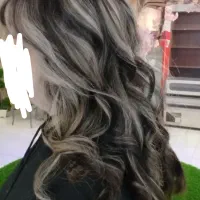 خدمات رنگ و لایت و شنیون
