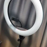 رینگ لایت حرفه‌ای  در حد نو