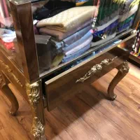 ویترین شیشه ای لاکچری