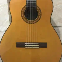 گیتار یاماها C70 بسیار تمیز و سالم در حد اکبند