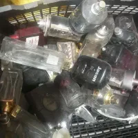 حراج یک تعداد شیشه خالی ادکلن بدون در|آرایشی، بهداشتی، درمانی|کهریزک, |دیوار