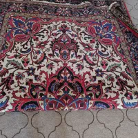 باسلام یک جفت فرش هریس با یک عدد فرش گل بوده