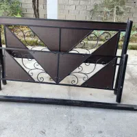 تخت خواب دونفره و یک  عدد تک نفره  همه فلزی|تخت و سرویس خواب|نوشهر, |دیوار