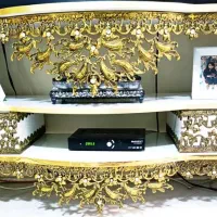 میز کنسول و ویترین برنجی