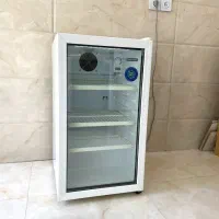 یخچال کوچک ایستکول درب شیشه ای درحدنو