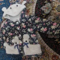 تعدادی لباس بچگانه