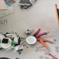 برق کاری/برقکاری/برقکار ساختمان/نصاب آیفن|خدمات پیشه و مهارت|شیراز, پودنک|دیوار